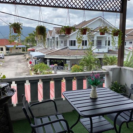 Makmur Homestay 타이핑 외부 사진