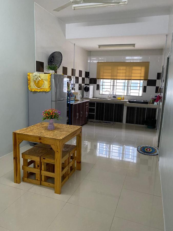 Makmur Homestay 타이핑 외부 사진
