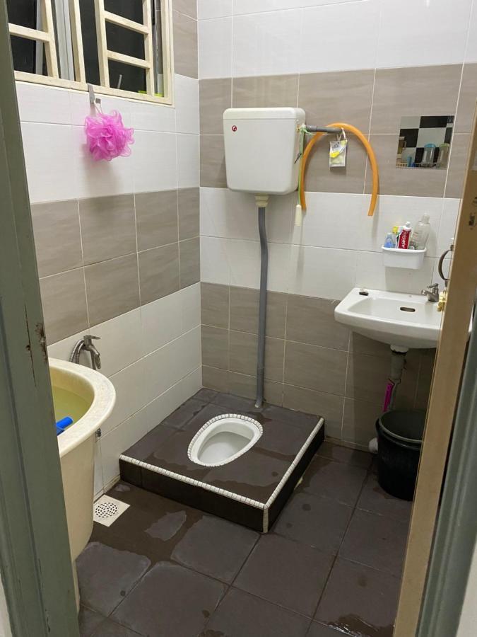 Makmur Homestay 타이핑 외부 사진